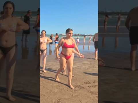🇦🇷 Mar Del Plata Beach A Cool Day thumbnail