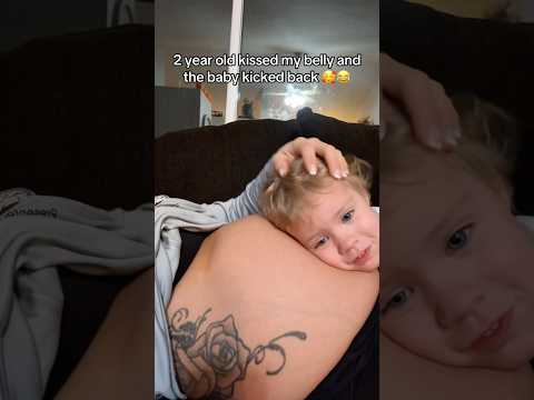 Every kick feels like you’re saying hello to me ???#love #usa #funny #baby #fetalmovement thumbnail