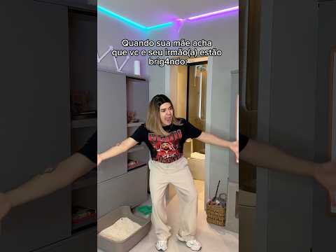 QUANDO SUA MÃE ACHA QUE VC E SEU IRMÃO TÃO DISCUTINDO 😹 thumbnail