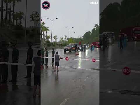 Cận cảnh hồi hương các liệt sĩ quân tình nguyện Việt Nam hy sinh tại Lào trở về đất mẹ #shorts thumbnail