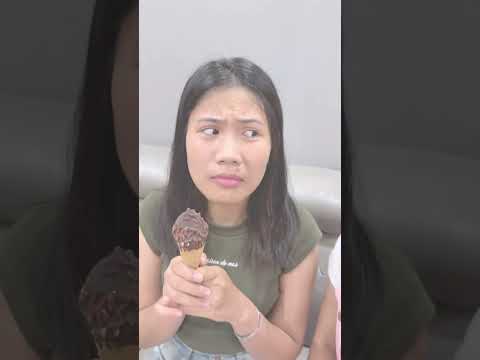 SH - Cắn nhầm ngón tay của chị gái || She accidentally bit her sister's finger. #shorts thumbnail