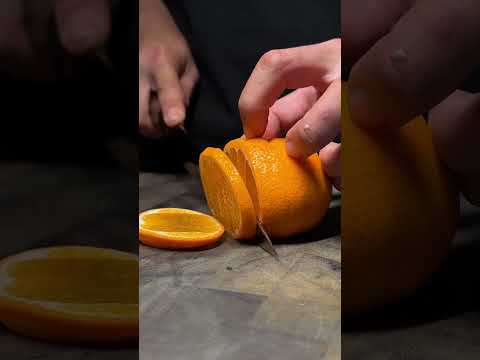Rui “Autumn” Yanagi slicing mandarin  #fyp #knife #satisfying #knifesharpening #kitchenhacks thumbnail