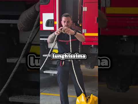 Questo pompiere è un genio🧠 thumbnail