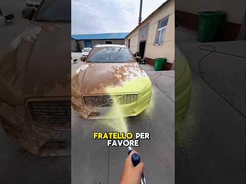 Era venuto arrabbiato ma si è felice dopo aver visto la macchina! 😲🚗#shorts thumbnail