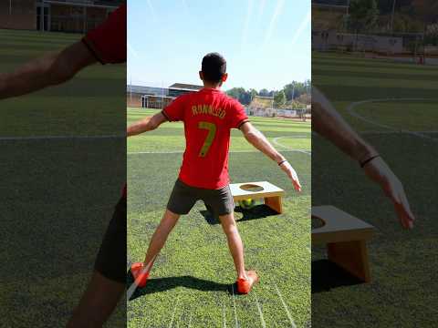 ¿CR7 podría hacer este RETO IMPOSIBLE? ⚽️🕳️ thumbnail