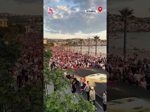 CHP İstanbul İl Örgütünün çağrısıyla, binlerce kişi Büyükçekmece Albatros Sahilinde bir araya geldi! thumbnail