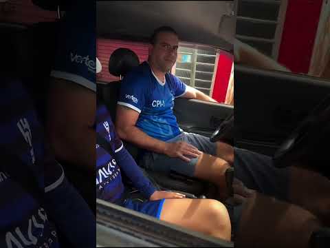 Polícial bateu no carro  #shorts #transito  #paznotransito #enquadros thumbnail
