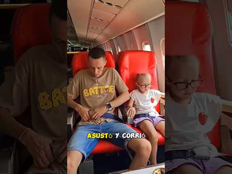 El avión comenzó a sacudirse de repente thumbnail