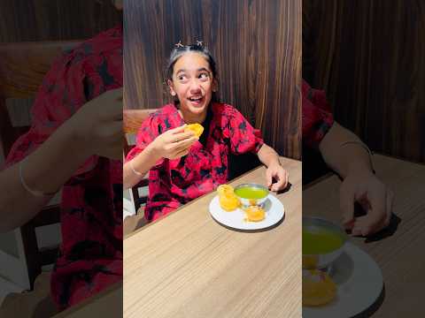 Mummy ne Samayra ko kya khilaya❓🤔😳 #shorts #samayranarula #siblings thumbnail