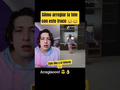 Cómo arreglar la tele con este truco 😂😂 - Hey Crispin #humor thumbnail