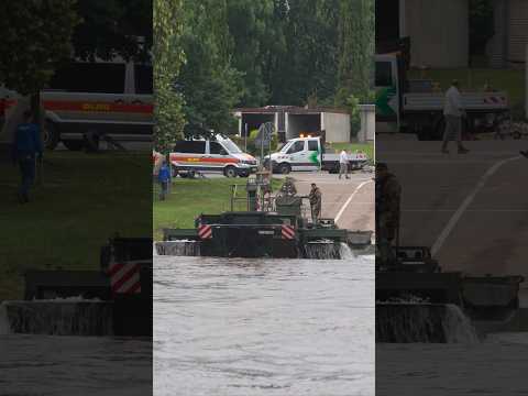 M3 Amphibious Rig Driving into Water thumbnail