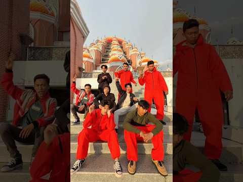 Berbagai Macam Tipe Orang Turun Tangga Dengan Gaya thumbnail