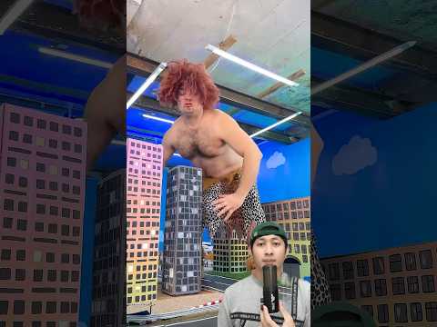 POLISI MELAWAN RAKSASA YANG SEDANG MENGAMUK‼️🤯😱@constructionsite6870 #shorts #feedshorts #remix thumbnail