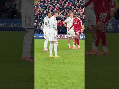Did you know Fede Valverde played UCL game vs Liverpool with laces undone! 🤯 #ucl #football #soccer thumbnail
