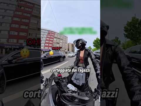 Questa ragazza Biker si è travestita da ragazzo e poi è successo qualcosa di inaspettato... 😂 thumbnail