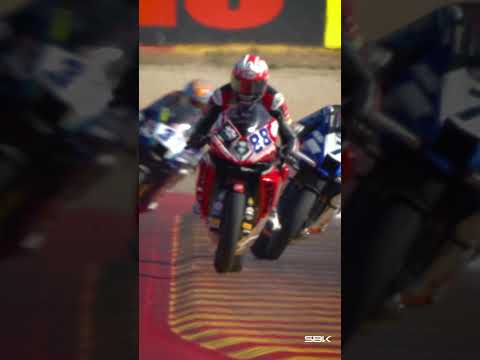 Giombini astonishing wobble in the FP at Aragon 😮‍💨 | 2026 #AragonWorldSBK 🇪🇸 thumbnail