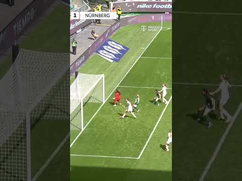 TORWART-TOR von der MITTELLINIE! #shorts thumbnail