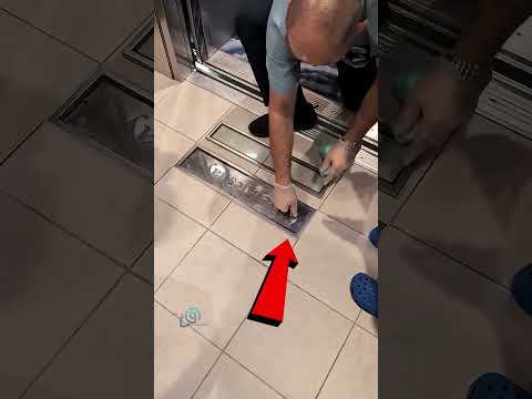 لن تتخيل ما هي وظيفة هذا الرجل الغريبة ؟!!؟ #shorts thumbnail