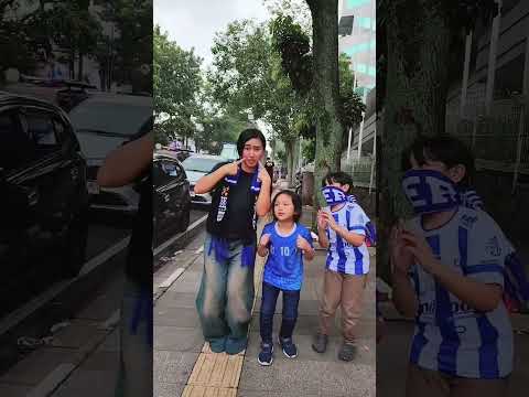 Mama Ara Kaget Didorong Dedek Hmpir Jatuh Joget Awas Mobil Abang Ganteng Mw Mundur Abis Pawai Persib thumbnail