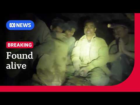 Moment five trapped people were found in flooded Laos cave | The World | ABC NEWS thumbnail