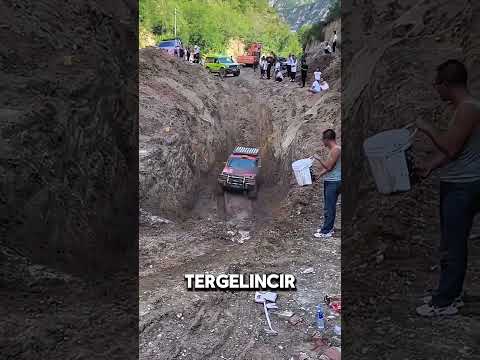 Jalurnya Mustahil Dilewatin... Tapi Pengendara ini Tetap Nekat Sampai Sukses! thumbnail