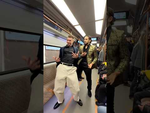 Газан и Глебас танцуют в метро под трек Сикс Севен thumbnail