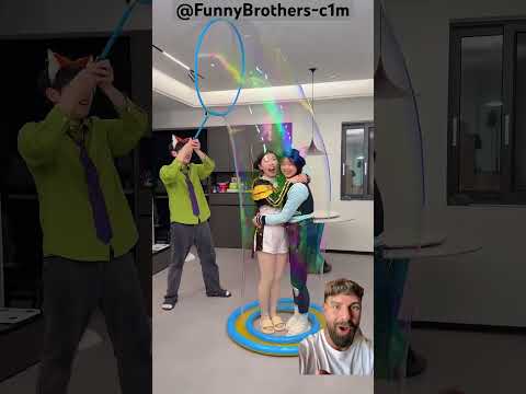 Pompa gigante increíble FunnyBrothers-c1m thumbnail