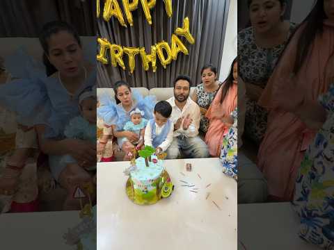 Meri Beti Ne Pehla Birthday Celebrate Kiya Apne Bhai Ka ????? #birthday #babygirl #babyboy thumbnail