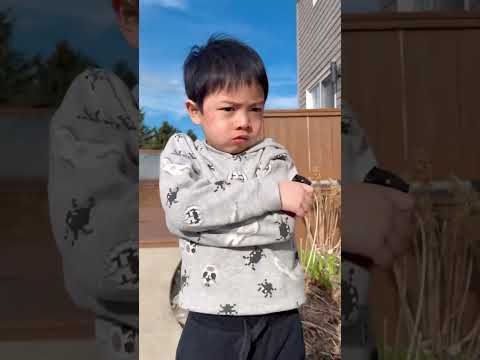 Sharing is caring for sibling 👧🏻❤️👶🏻 thumbnail