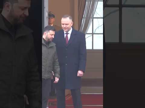 Nawrocki żąda odebrania orderu Zełeńskiemu! ,,Ukraina nie jest gotowa, żeby wejść do UE'' thumbnail
