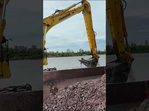#dredging #excavator #digger #construction #komatsu #heavyequipment thumbnail