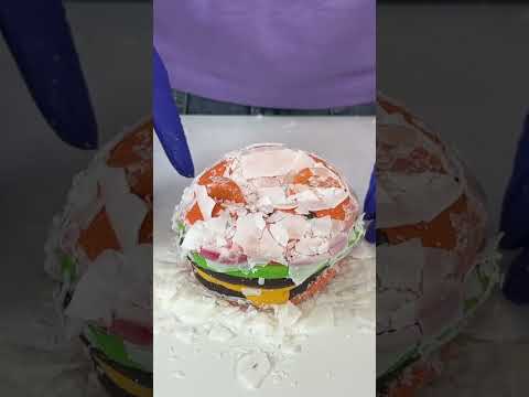 Who Put WAX on my BURGER SQUISHY?! thumbnail