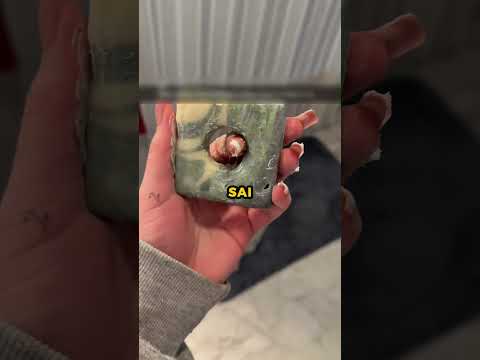 Tại Sao Xà Phòng Khách Sạn Lại Có Lỗ Ở Giữa #shorts thumbnail