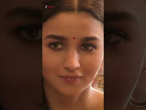 #KalankTitleTrack #VarunDhawan #AliaBhatt #AdityaRoyKapoor #ArijitSingh #Pritam #Shorts thumbnail