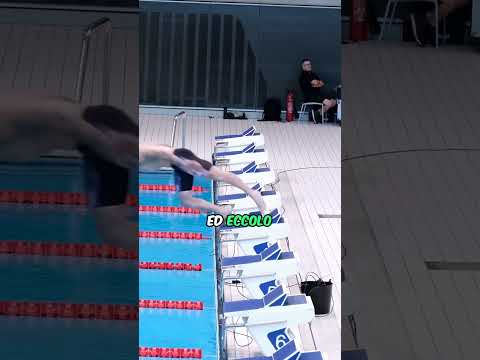 Questo NUOTATORE è il più FORTE al MONDO...🏊🏆 thumbnail