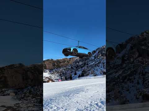 Urus SE: The skylift deserved an upgrade thumbnail