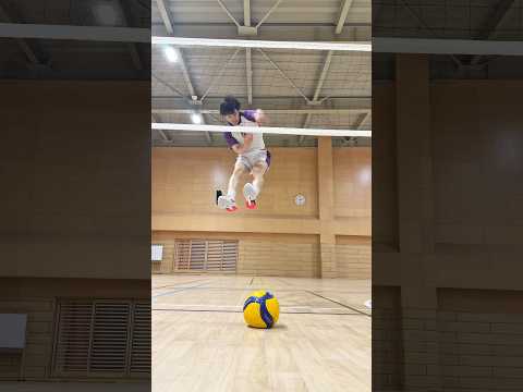Nobody thought of filming a spike like this😳#volleyball thumbnail