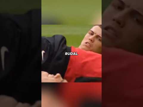 Mengapa Cristiano Ronaldo melakukan ritual aneh sebelum pertandingan? thumbnail