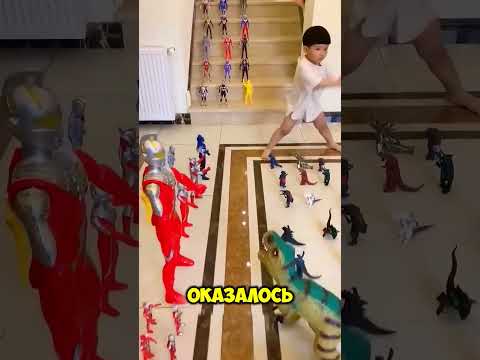 Ребёнок построил целую армию из игрушек !😳 thumbnail