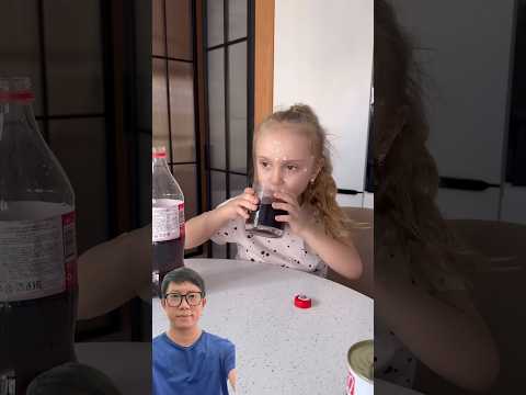 Hai mẹ con lén uống Coca #trending #trendingshorts #trendingvideo #shorts #shortsviral #viralshorts thumbnail