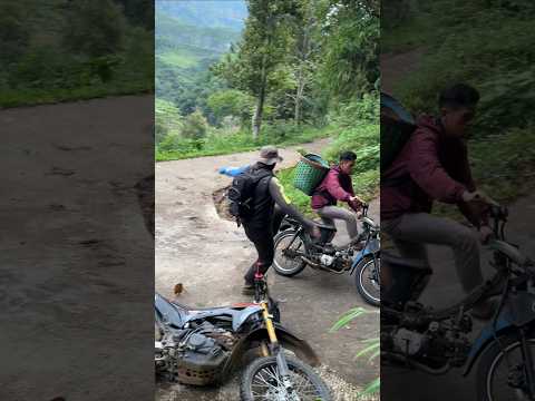 Rem mendadak sampai t3rj4tuh pengendara crf langsung naik pitam thumbnail