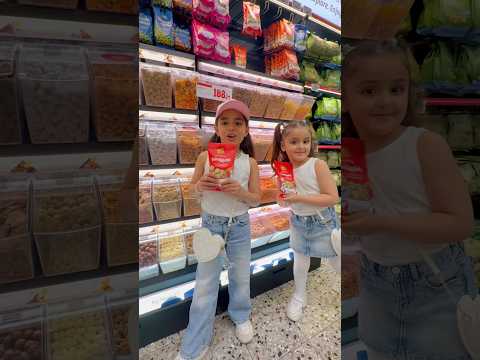 يوسلين خلت فايز يجرب الفرولة مع شكولاتة! thumbnail