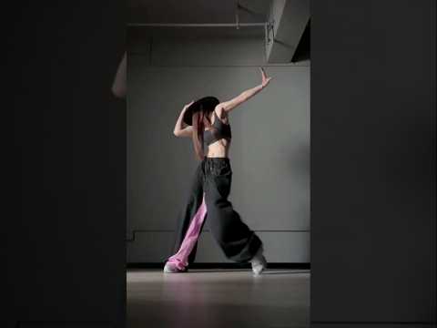 Beat It - Michael Jackson | Dance Trend 迈克尔杰克逊 再试试另一个版本的假斯避雷～ thumbnail