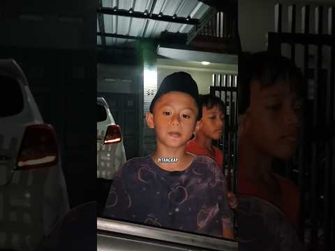 Mama Kaget Ktemu Teman Ara Plg Sepak Bola Blg Tupai Papa Kabur K Selokan Mw Dimakan Kucing. Hilang ? thumbnail