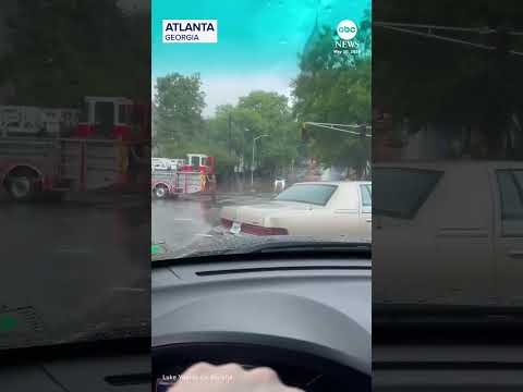 Waymo vehicle appears to stall after driving into Atlanta floodwaters thumbnail
