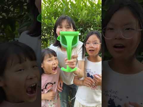 Cool Items! One simple press and the juice starts flowing #viral #amazing #gadgests #shorts thumbnail