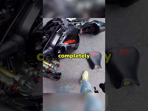 Biker Gets Into Crazy Accident thumbnail