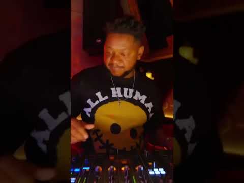 @nitefreakdj’s massive remix of ‘Take Over Control’ by @Afrojack & @evasimons is OUT NOW 🤩🤩 thumbnail