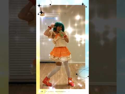 Idol cosplays and covers her childhood idol ?? thumbnail