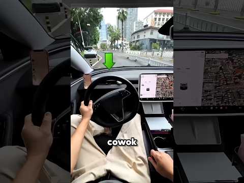 Cowok ini parkir mobilnya gampang banget 😱 #shorts thumbnail